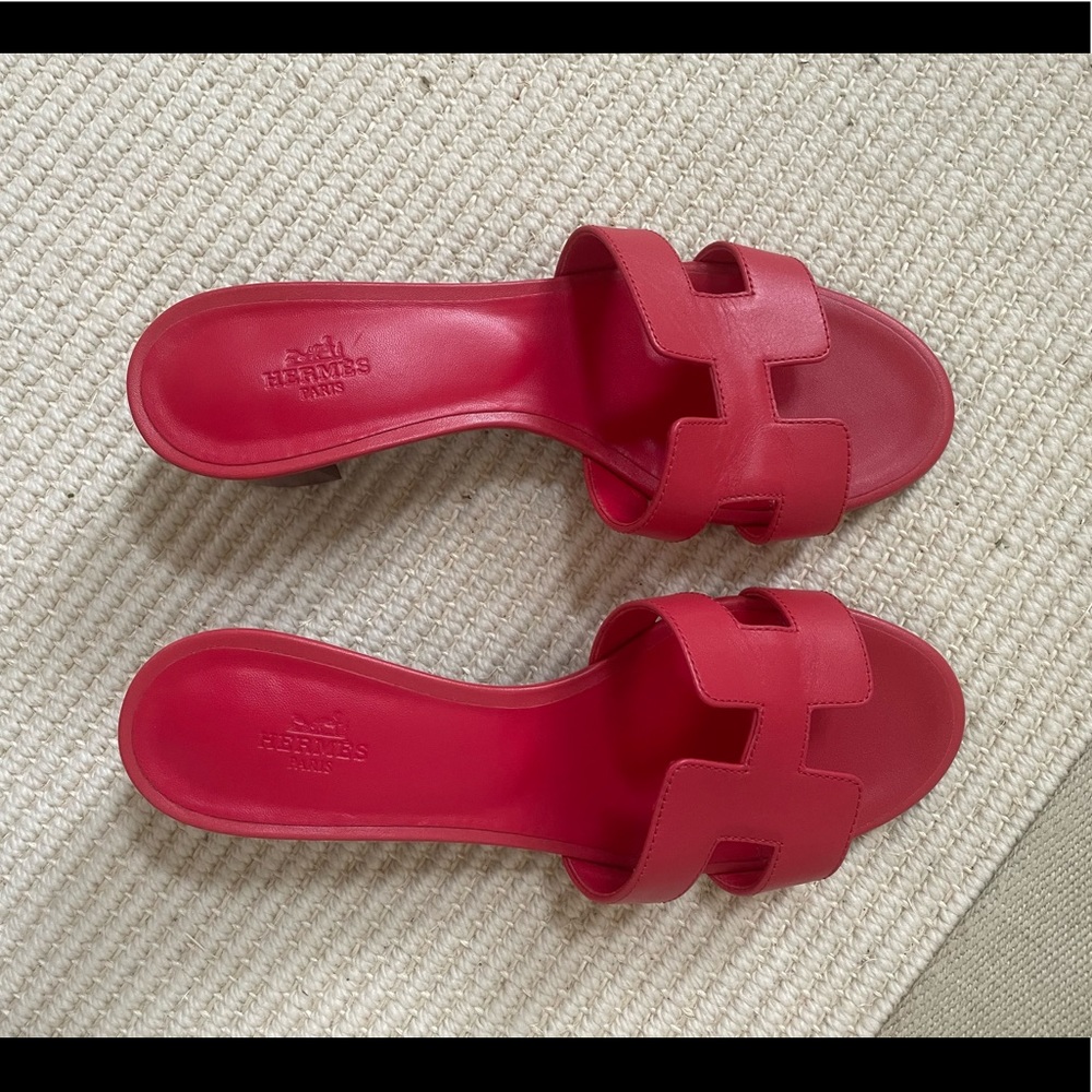 Hermes oasis sandals 38 red